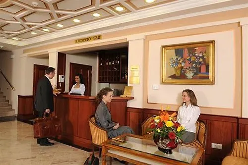 Hotel Koedmoen Eger