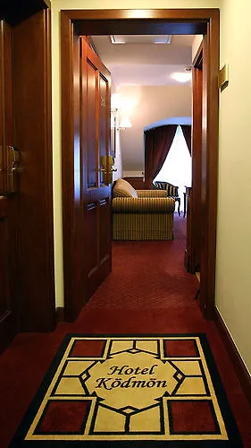 Hotel Koedmoen 에게르