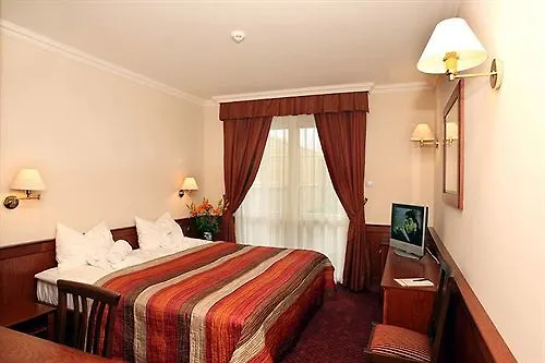 Hotel Koedmoen Eger
